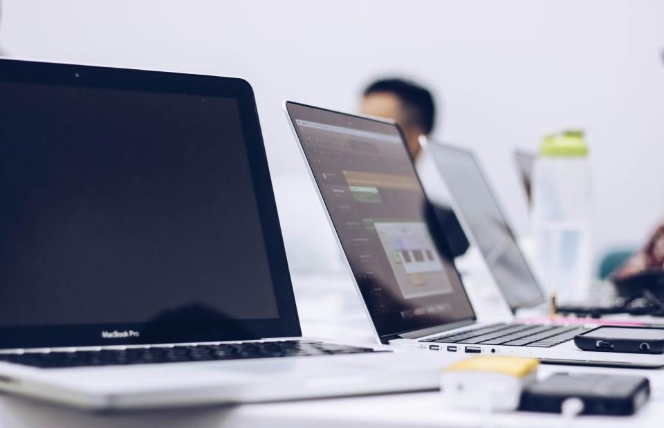 Code des assurances courtier : 30 articles essentiels 2026
