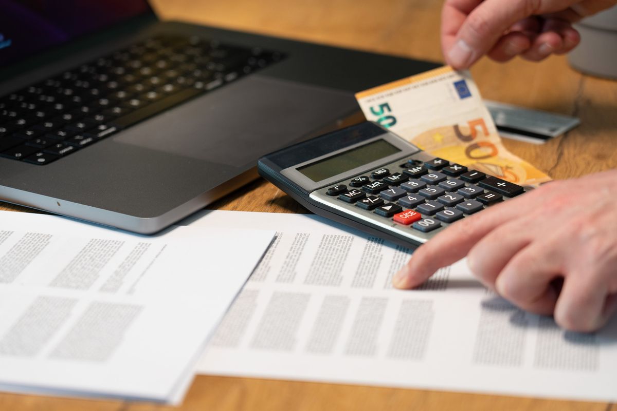 Devenir courtier en assurance en 2026, combien ça coûte vraiment ?