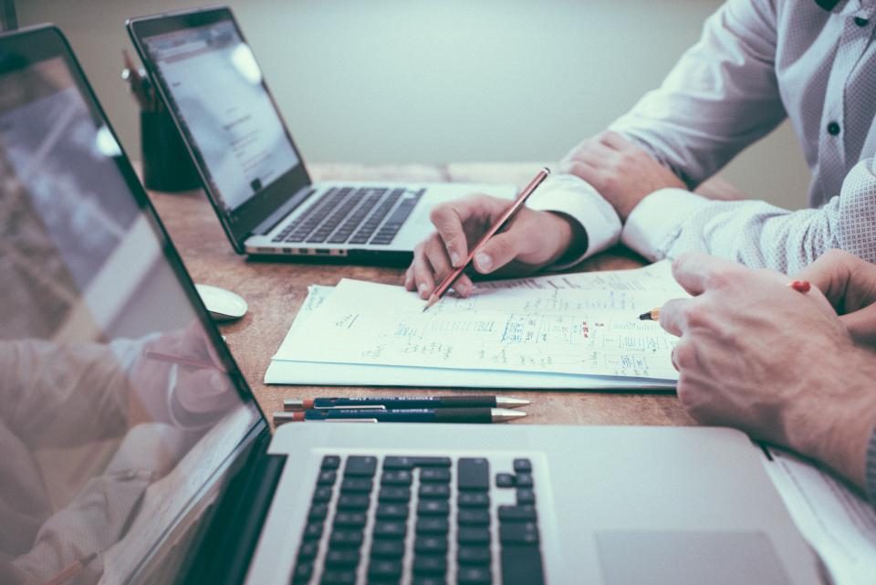 Créer un cabinet de courtage en assurance : guide complet